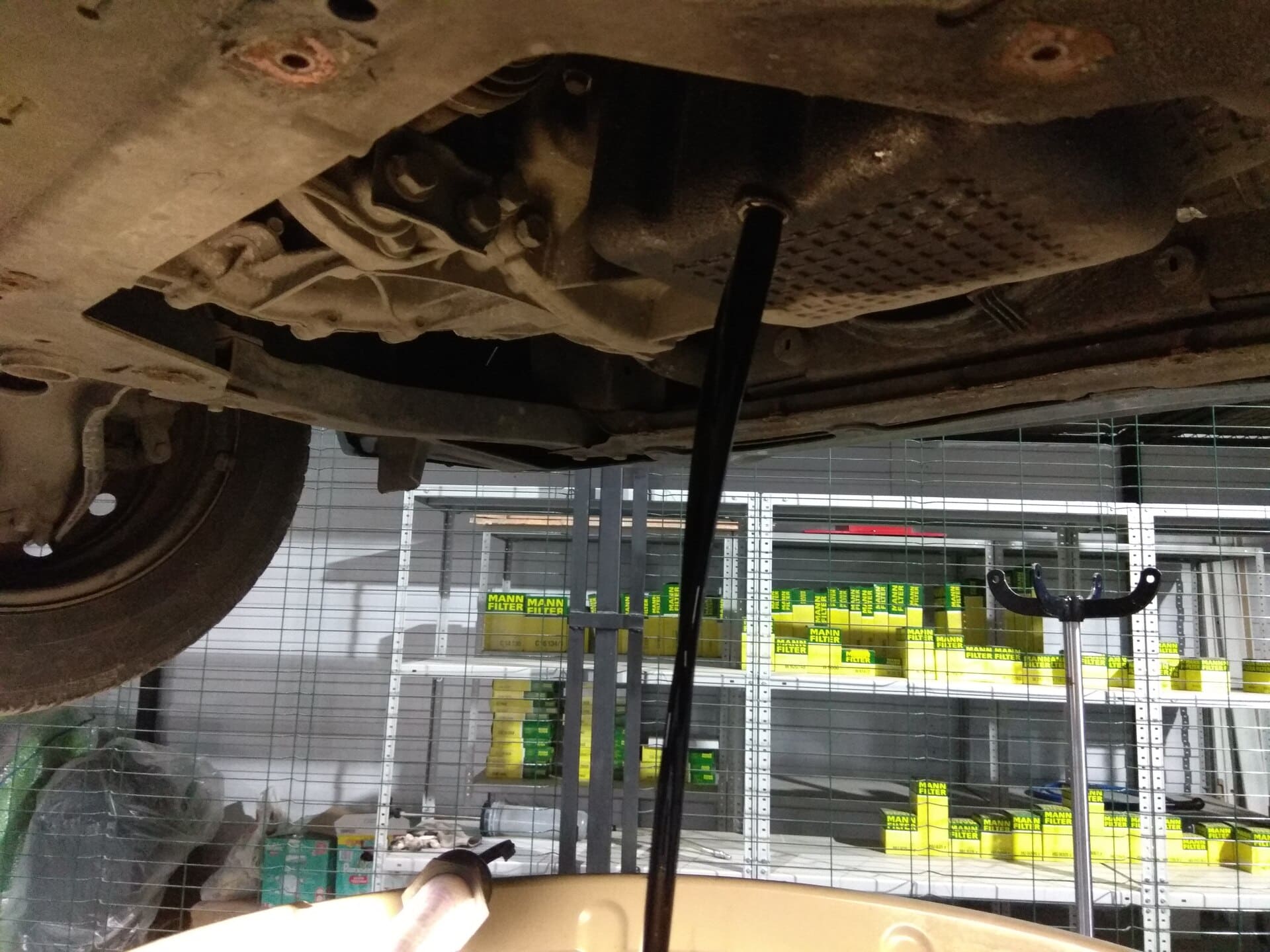 MOTUL Сервис - Профессиональная замена масла и технических жидкостей в агрегатах легковых автомобилей, Санкт-Петербург , ул. Ванеева, д . 10