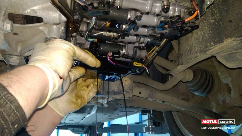 Skoda Octavia | Пол­ная аппа­рат­ная заме­на мас­ла в АКПП 09G