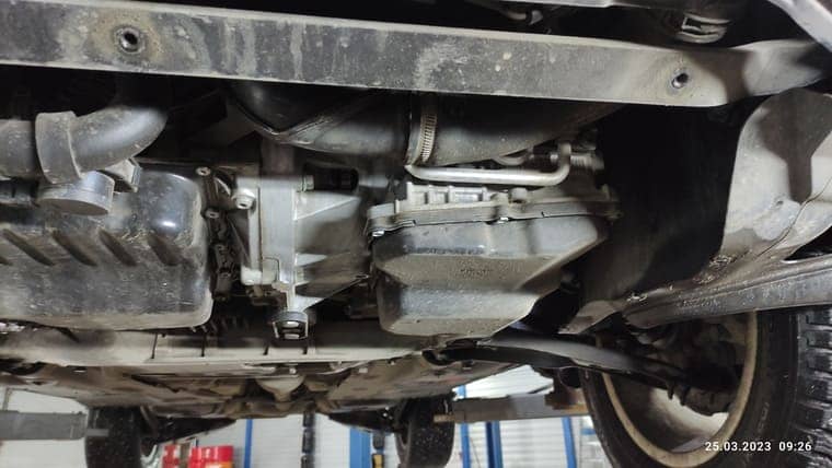 VW Tiguan | Пол­ная аппа­рат­ная заме­на мас­ла в АКПП 09M, Aisin TF-62SN