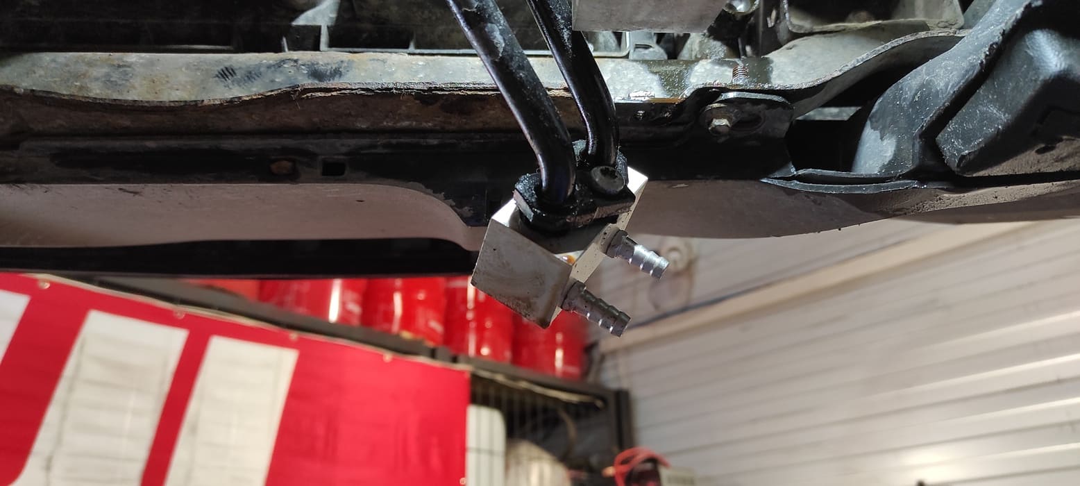 Переходник установлен на патрубки.