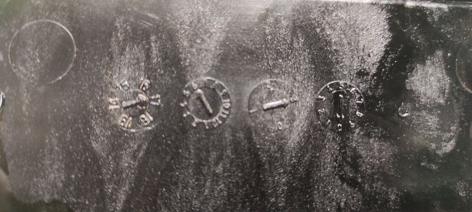 У старого фильтра дата производства 2017 год. Значит, масло менялось, что успокоило нового владельца.