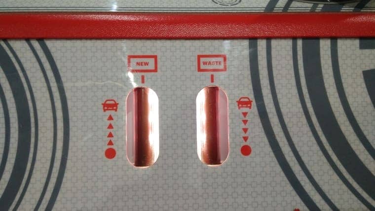 Замена получилась хорошей, хотя пробег большой. Для идеального результата необходимо ещё 4–5 литров масла. Но из-за ограниченного бюджета останавливаемся на этом результате.