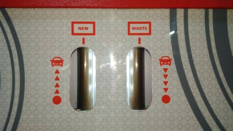 Масло очень грязное. Сказывается большой пробег автомобиля без обслуживания АКПП.