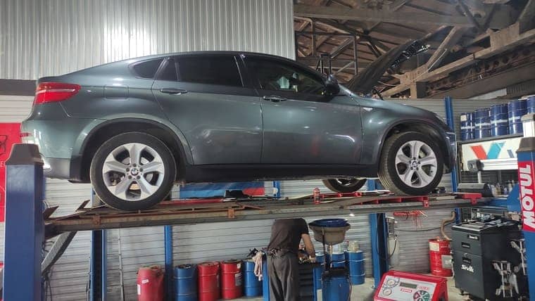 Техобслуживание: BMW X6 E71. Пол­ная аппа­рат­ная заме­на мас­ла в АКПП ZF 8HP70, GA8HP70Z