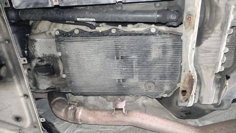 BMW X6 E71 | Пол­ная аппа­рат­ная заме­на мас­ла в АКПП ZF 8HP70, GA8HP70Z