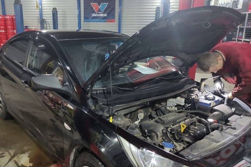 Hyundai Solaris | Заме­на мас­ла в дви­га­те­ле Gamma 1.4 лит­ра, 107 л. с.