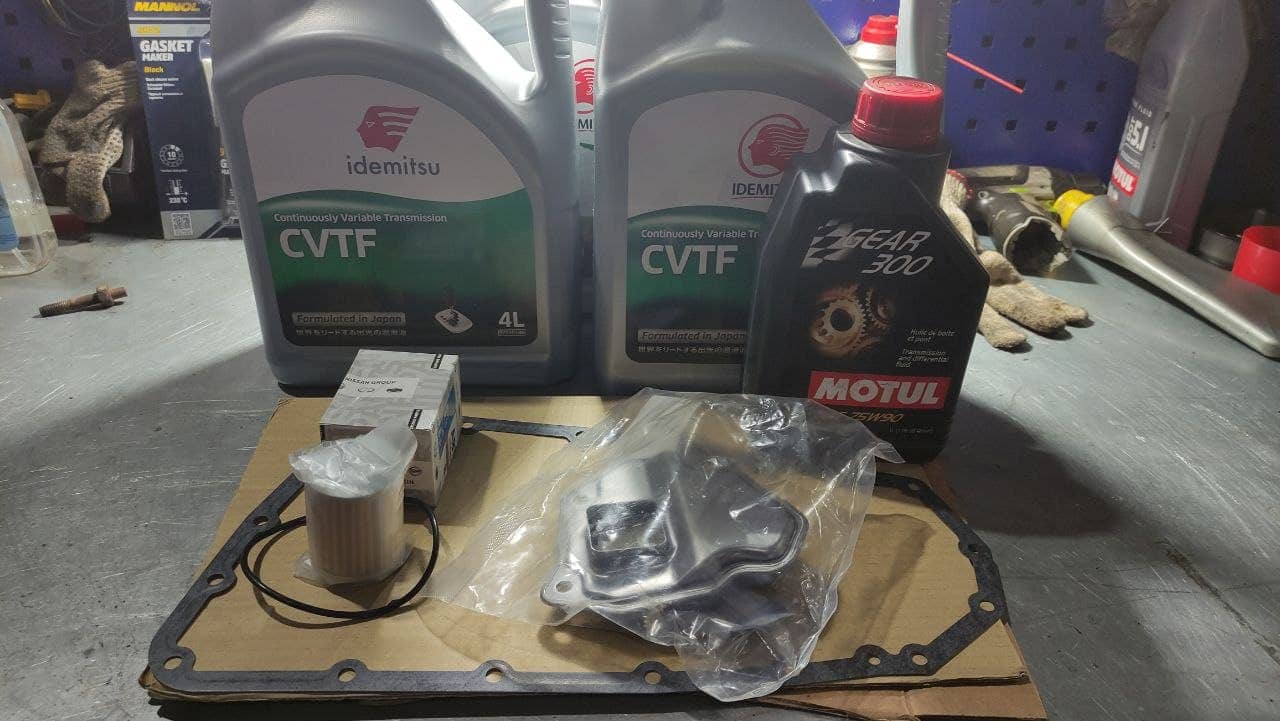 Масла и расходники необходимые для замены. Масло Motul Gear 300 – для редукторов, масло Idemitsu CVTF – для вариатора