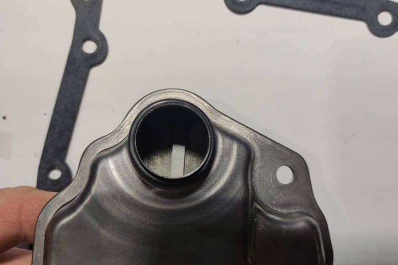 Новый фильтр грубой очистки масла